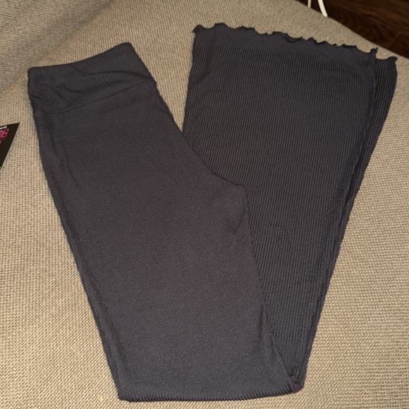 No Boundaries womens black ribbed flare pants casual dressy bottoms Medium (7-9) - Picture 7 of 8
